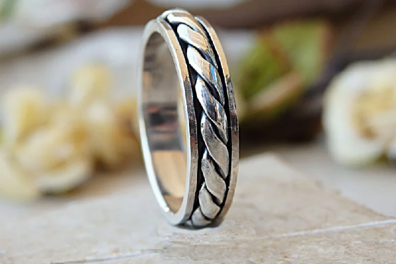 trendy wedding rings for women -Spinner ring