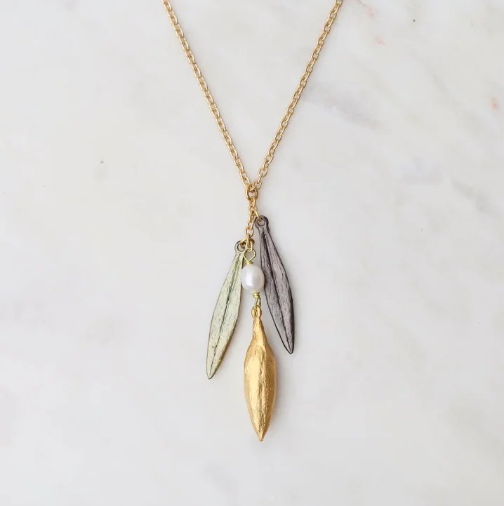 luxury pearl necklaces for women -Leaf & Bud Dainty Pendant Necklace