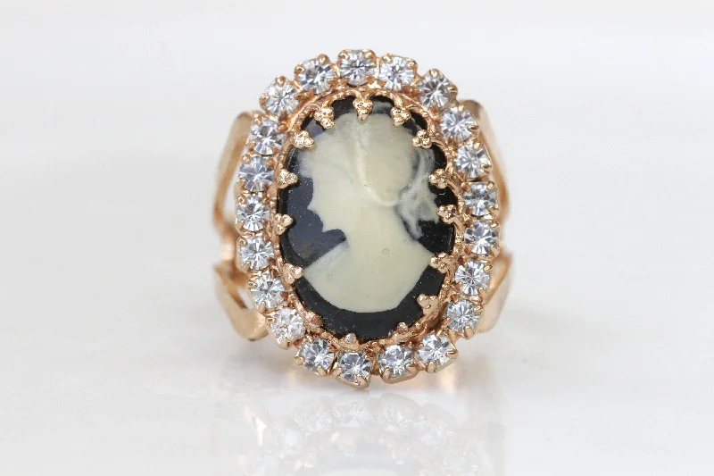 custom engagement rings for women -BLACK CAMEO RING