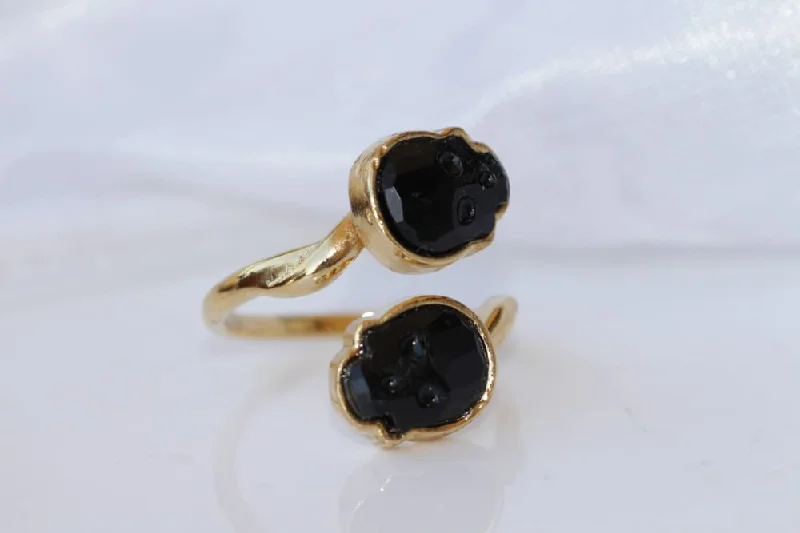 solitaire rings for women -BLACK SKULL RING