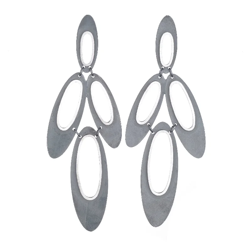 pearl earrings for women -Eclipse Oval Outline Earrings