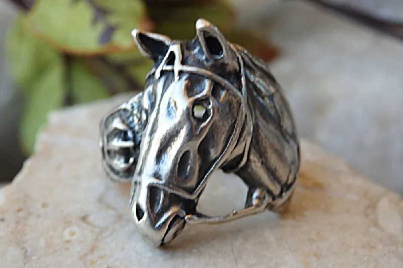 custom rings for women -Horse ring