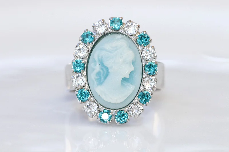 vintage-inspired wedding rings -CAMEO Delicate Ring