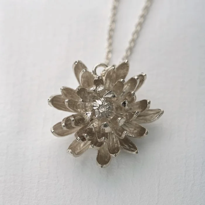 infinity necklaces for women -Chrysanthemum Flower Necklace