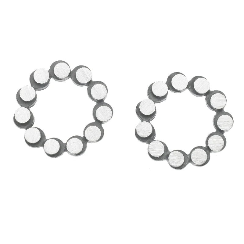 custom hoop earrings for women -Eclipse Circle Wreath Earrings