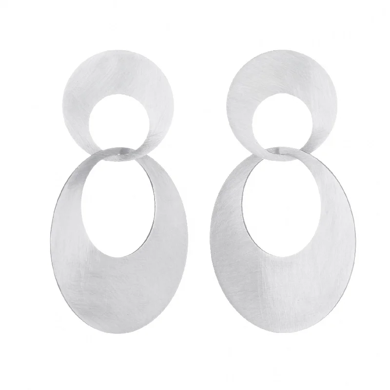 classic pearl earrings for women -Interlocking Circle Earrings