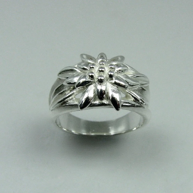 antique-style rings for women -Edelweiss Alpenblume Ring